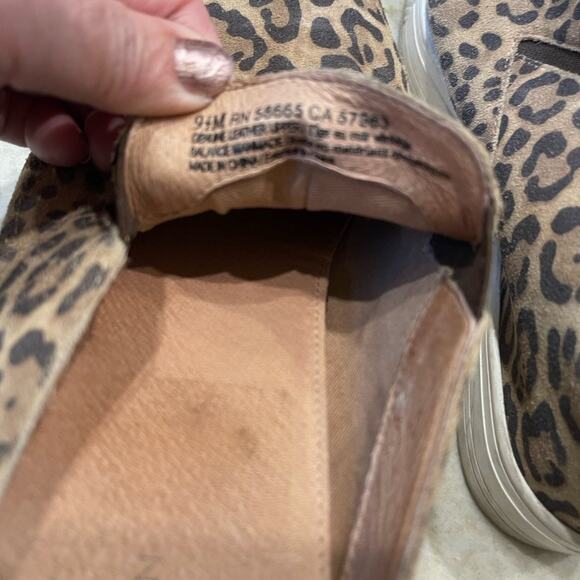 Caslon cheetah leopard slip on platform sneakers Sz 9-1/2 - Picture 11 of 11